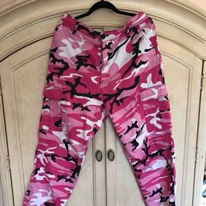 Never Worn without tags pink Rothco camo pants!